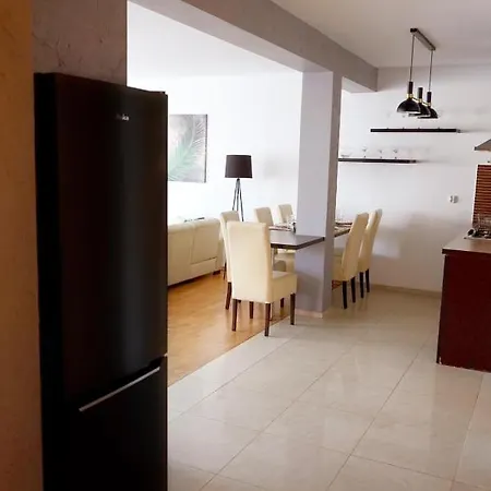 Plac 14 80 M2 Z Balkonem Centrum *