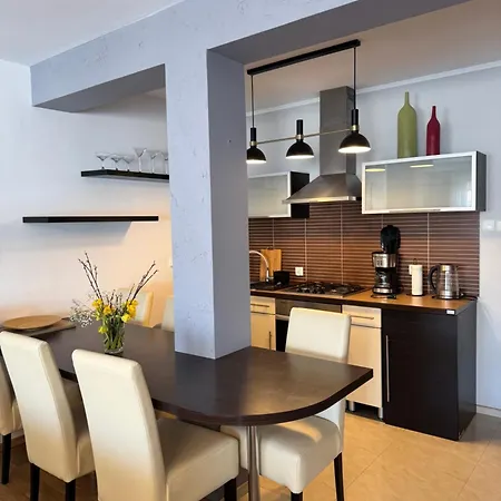 Plac 14 80 M2 Z Balkonem Centrum Appartamento